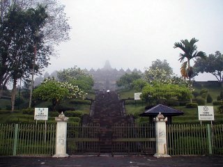 Borobudur hajnalban